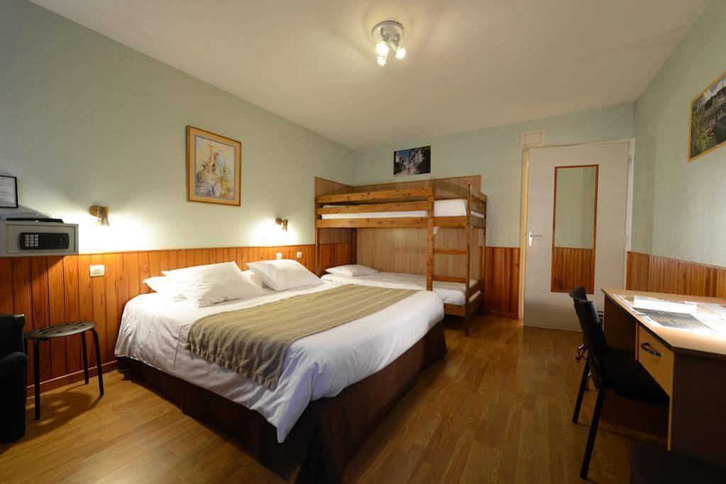 Le Beaugency Hotel Exterior photo